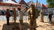 Umeleckí rezbári tvorili aj dnes...32°C_2