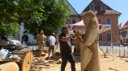 Umeleckí rezbári tvorili aj dnes...32°C_6