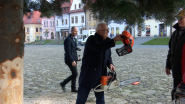 Na námestí sa vyníma Vianočný strom_3