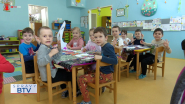 Nový asfalt a bezpečnejšia plocha pre škôlkarov
