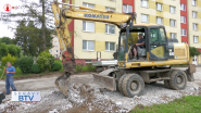 Mesto upravuje chodníky, parkoviská aj ihriská