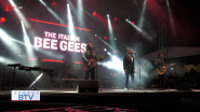 The Italian Bee Gees a Tina na jednom pódiu