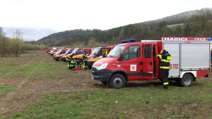 Taktické cvičenie hasičov vo Sveržove
