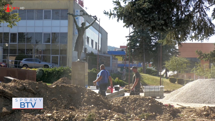 Z Námestia SNP bude zelenšia a modernejšia zóna