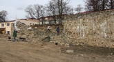 Oprava múrov pri severovýchodnom barbakáne
