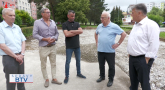 Mesto upravuje chodníky, parkoviská aj ihriská